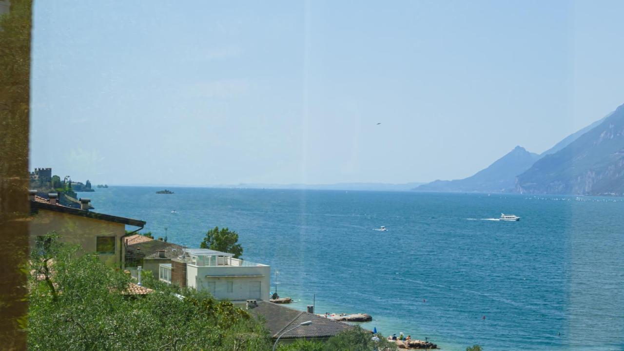 Hotel Casa Marinella Малчезине Екстериор снимка