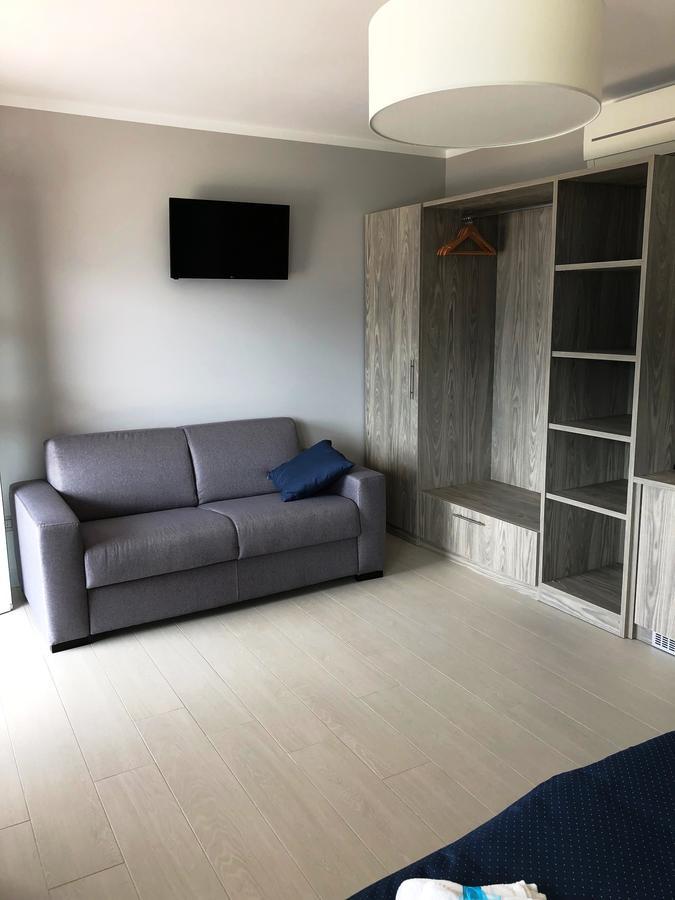 Hotel Casa Marinella Малчезине Екстериор снимка